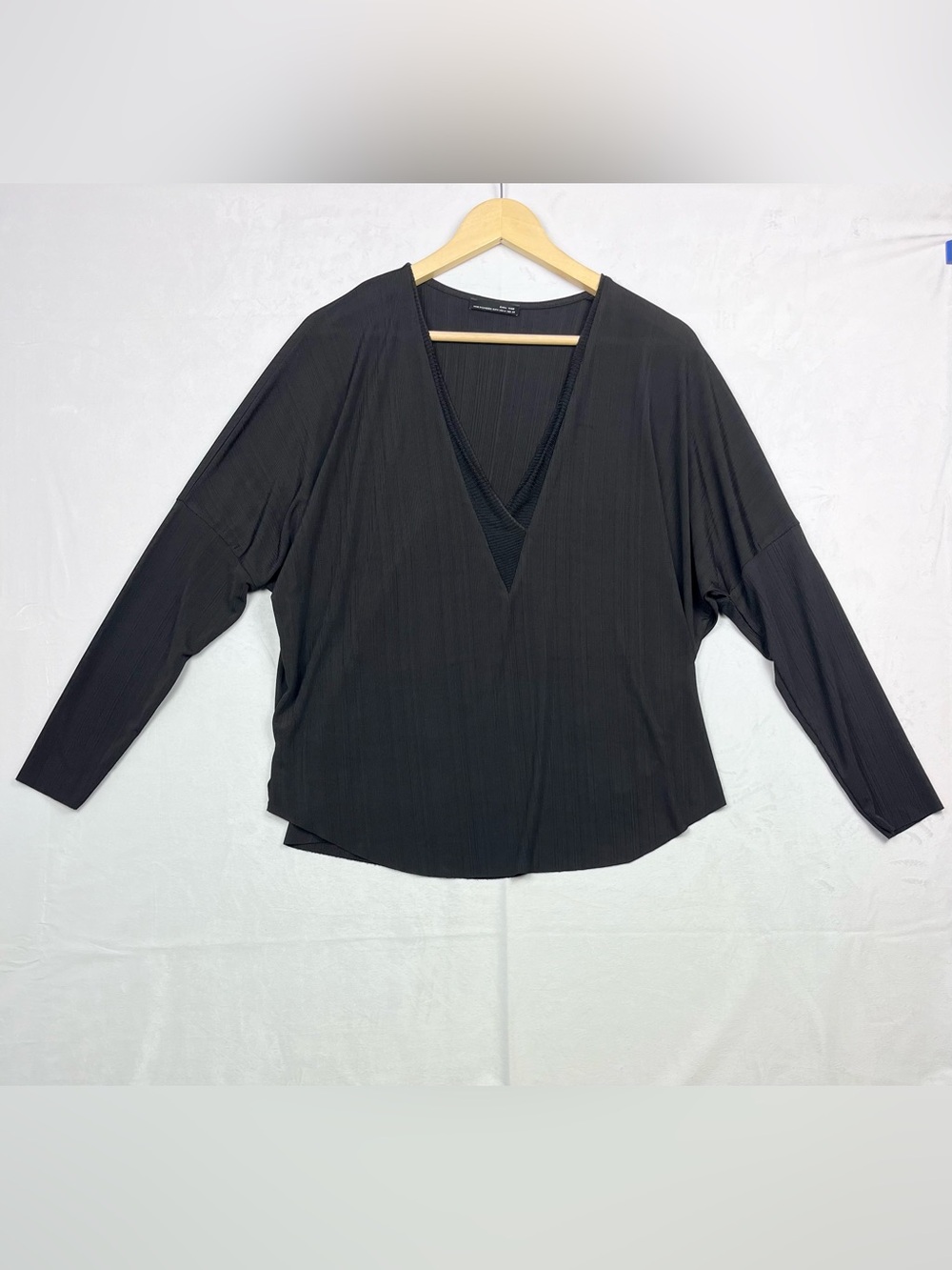 Zara Textured V-Neck Dolman Sleeve Blouse Black Size Medium